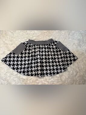 Finding Foxtale - Houndstooth Skater Skirt size 6